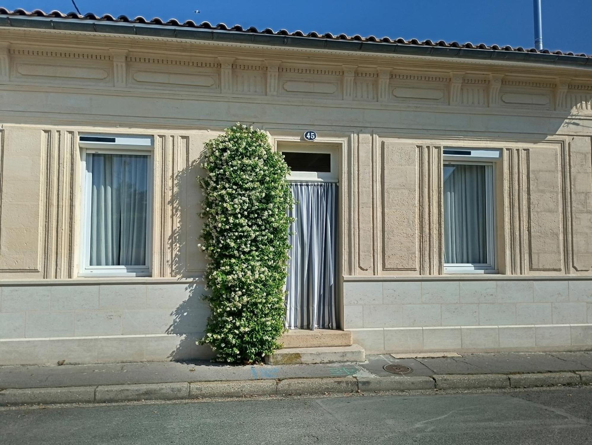 Suite Dans Une Echoppe Begles Bagian luar foto